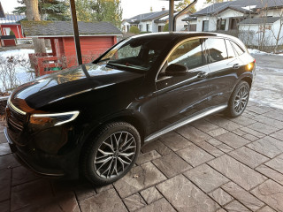 mercedes-benz-eqc400